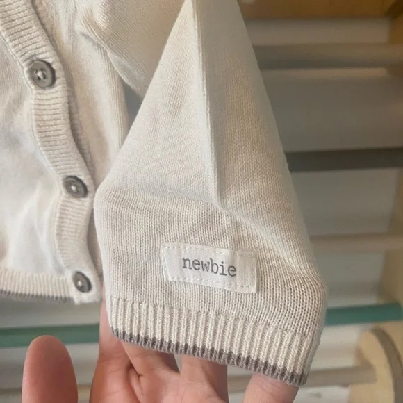 Newbie (Jacadi/Bonpoint style) Cream Bear Button-Up baby Sweater - Picture 3 of 5